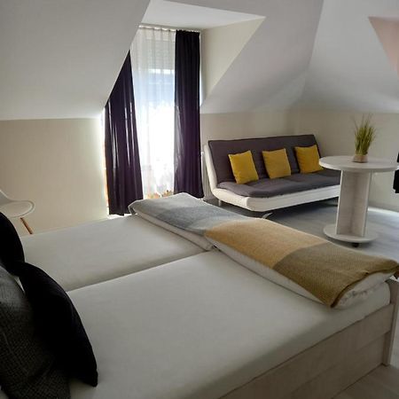 Bed and Breakfast Viola Vendeghaz Pápa Exteriér fotografie