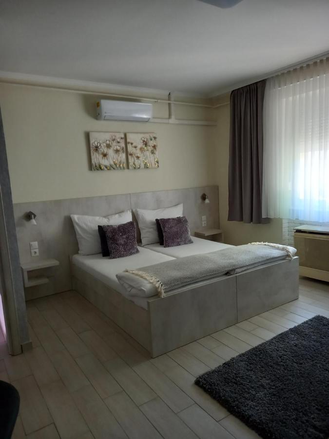 Bed and Breakfast Viola Vendeghaz Pápa Exteriér fotografie