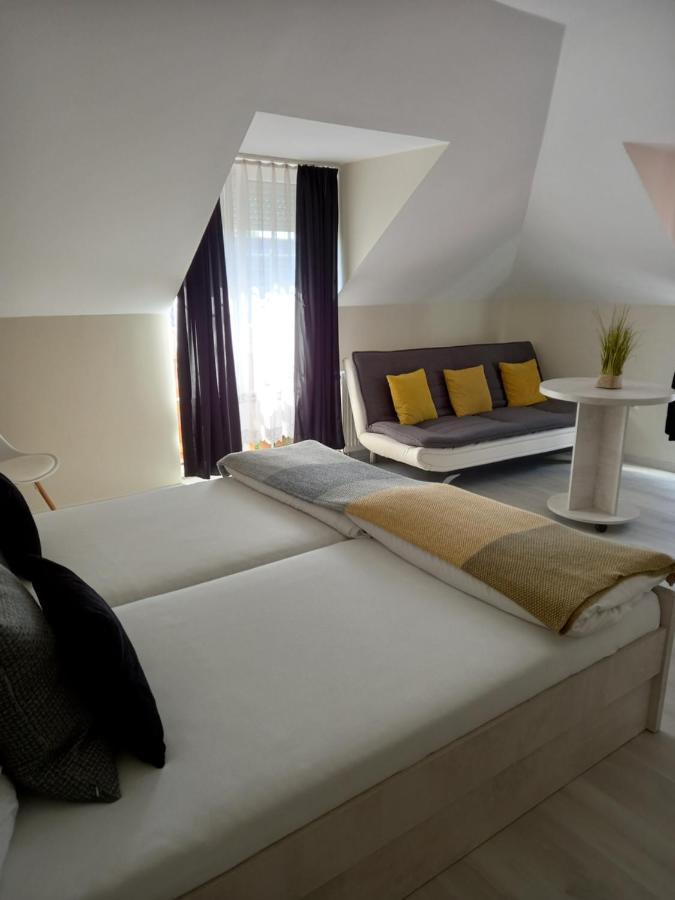 Bed and Breakfast Viola Vendeghaz Pápa Exteriér fotografie