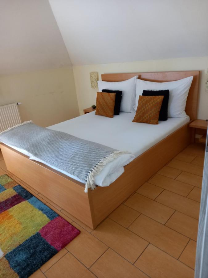 Bed and Breakfast Viola Vendeghaz Pápa Exteriér fotografie